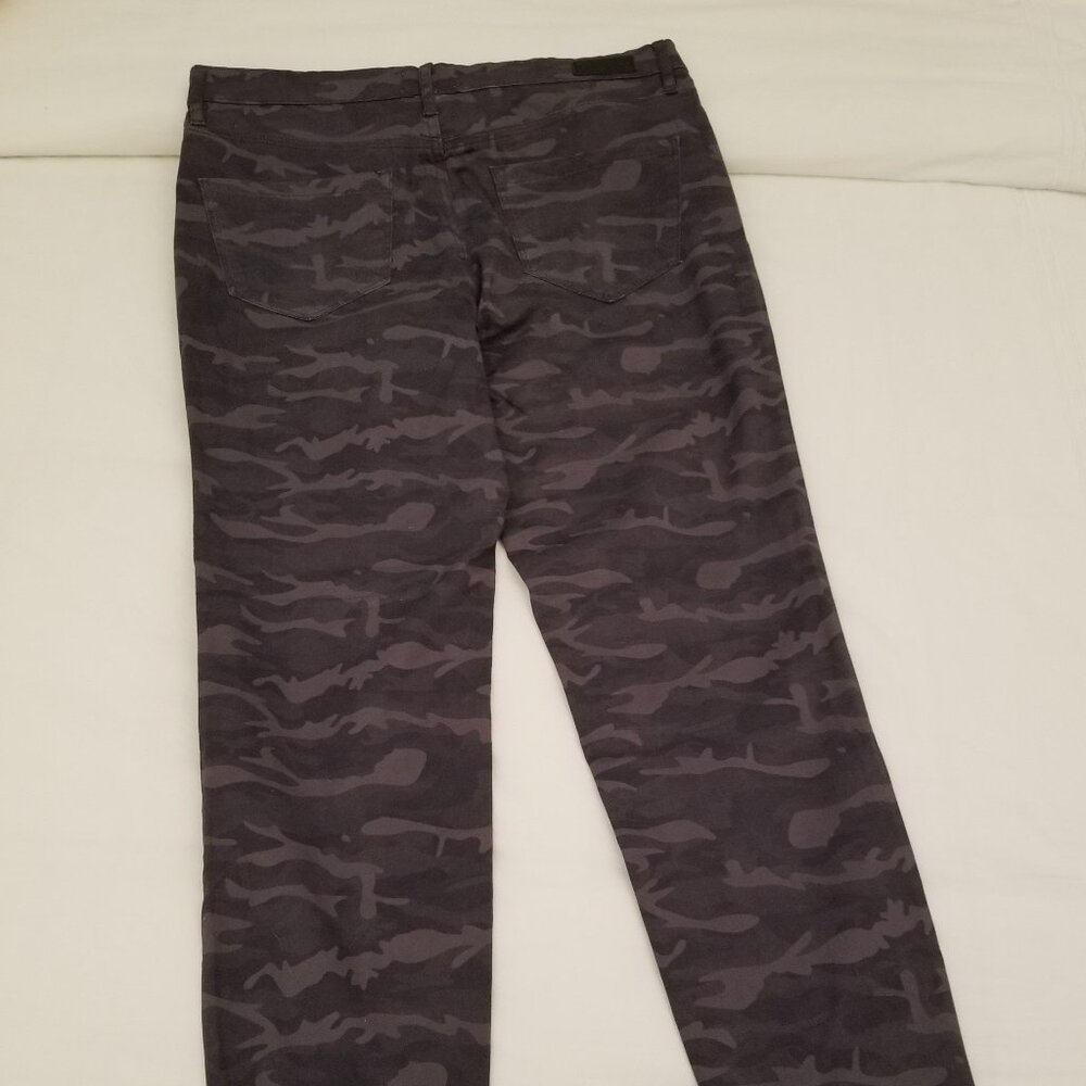 Nicole Miller Soho High Rise Skinny Grey & Black Camouflage Denim Jeans Size 8